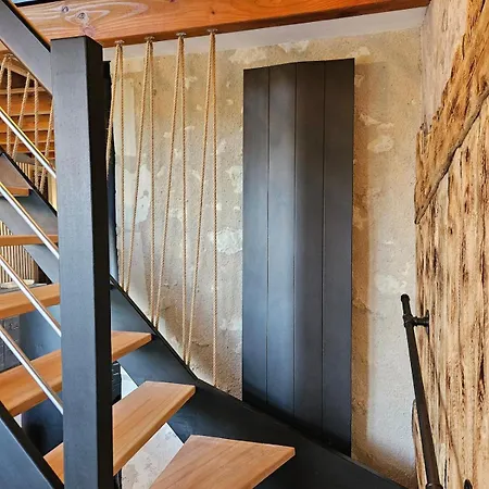 Le Nid Suspendu Holiday home Parcay-les-Pins