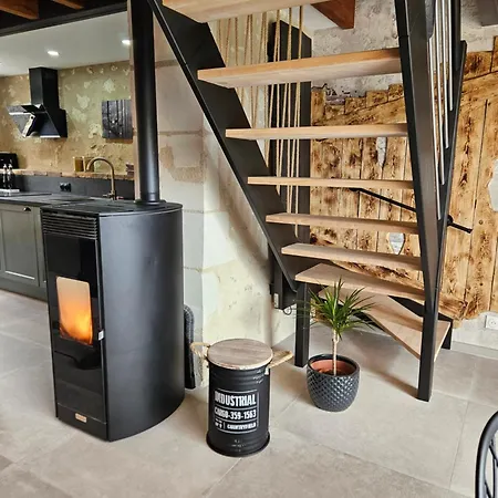 Le Nid Suspendu Holiday home Parcay-les-Pins