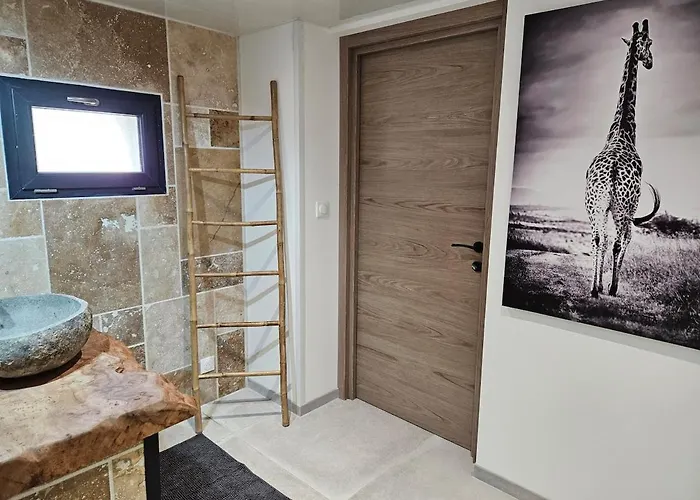 Le Nid Suspendu Hébergement de vacances Parcay-les-Pins