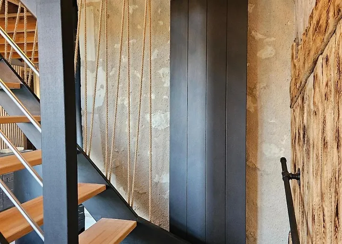 Le Nid Suspendu Hébergement de vacances Parcay-les-Pins