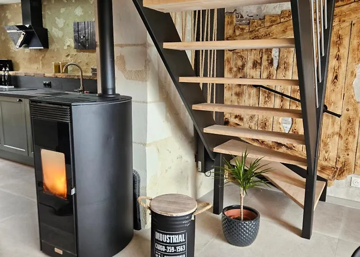 Le Nid Suspendu Hébergement de vacances Parcay-les-Pins