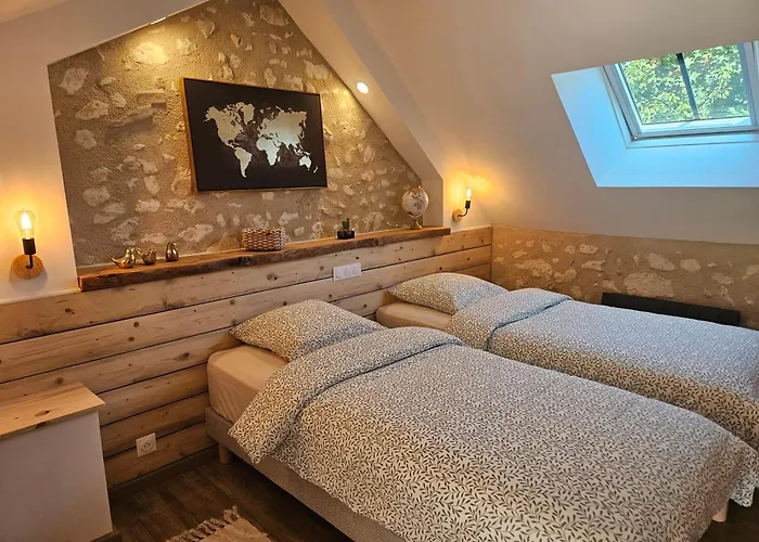 Le Nid Suspendu Hébergement de vacances Parcay-les-Pins